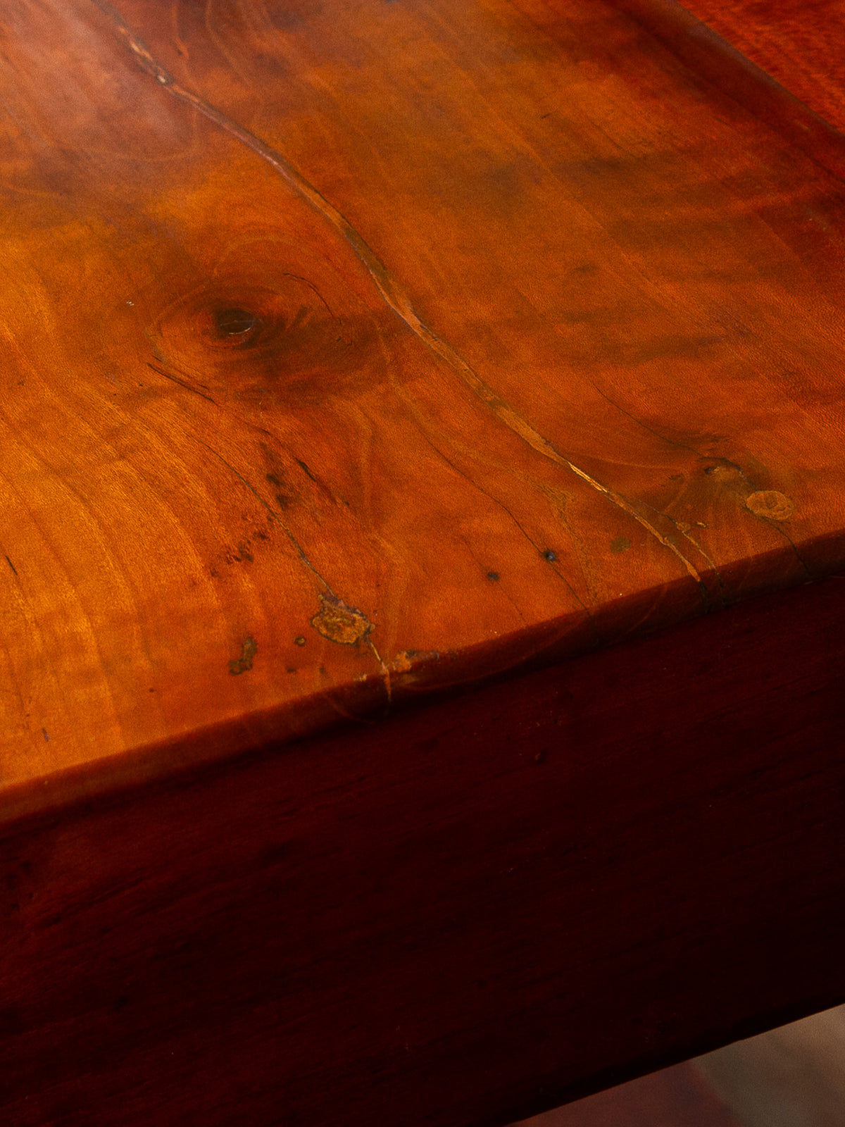 Early 19th Century American Cherry Sheraton Washstand with Flame Mahogany Drawer