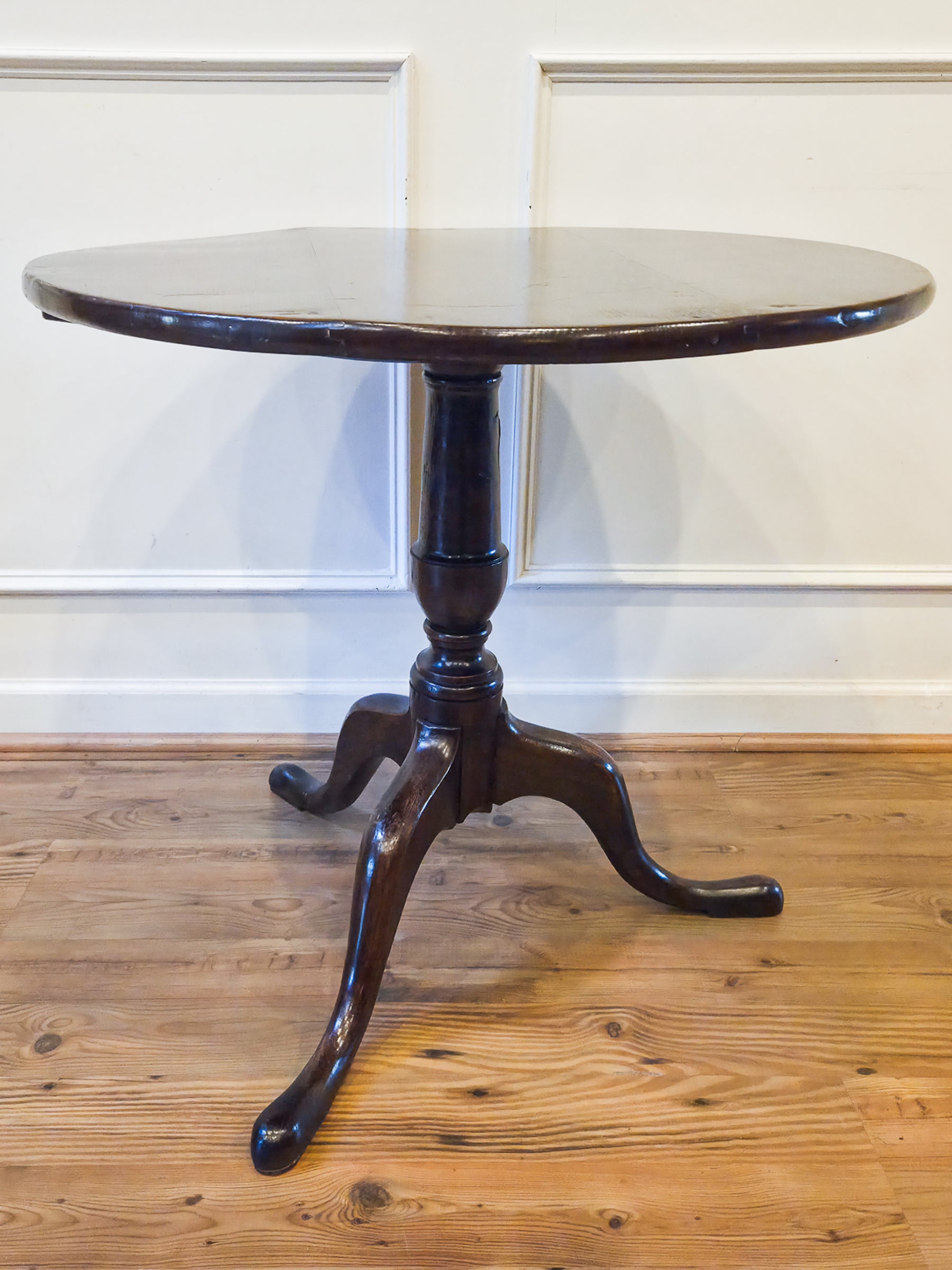 18th Century English Georgian Oak Tilt-Top Side Table
