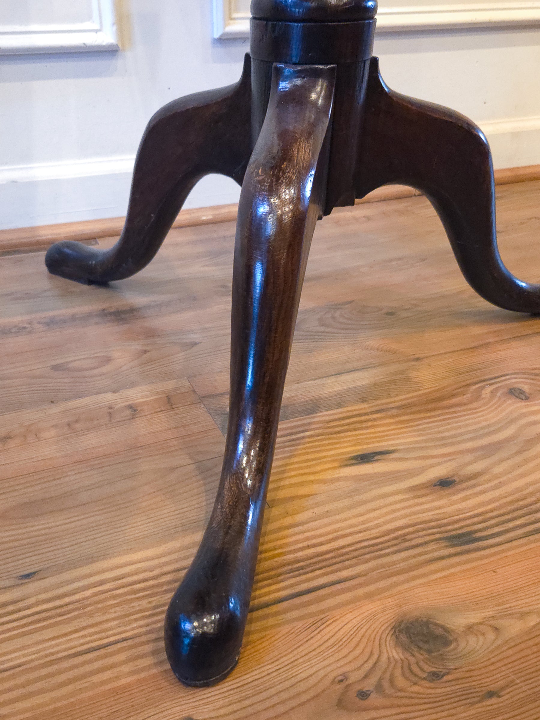 18th Century English Georgian Oak Tilt-Top Side Table