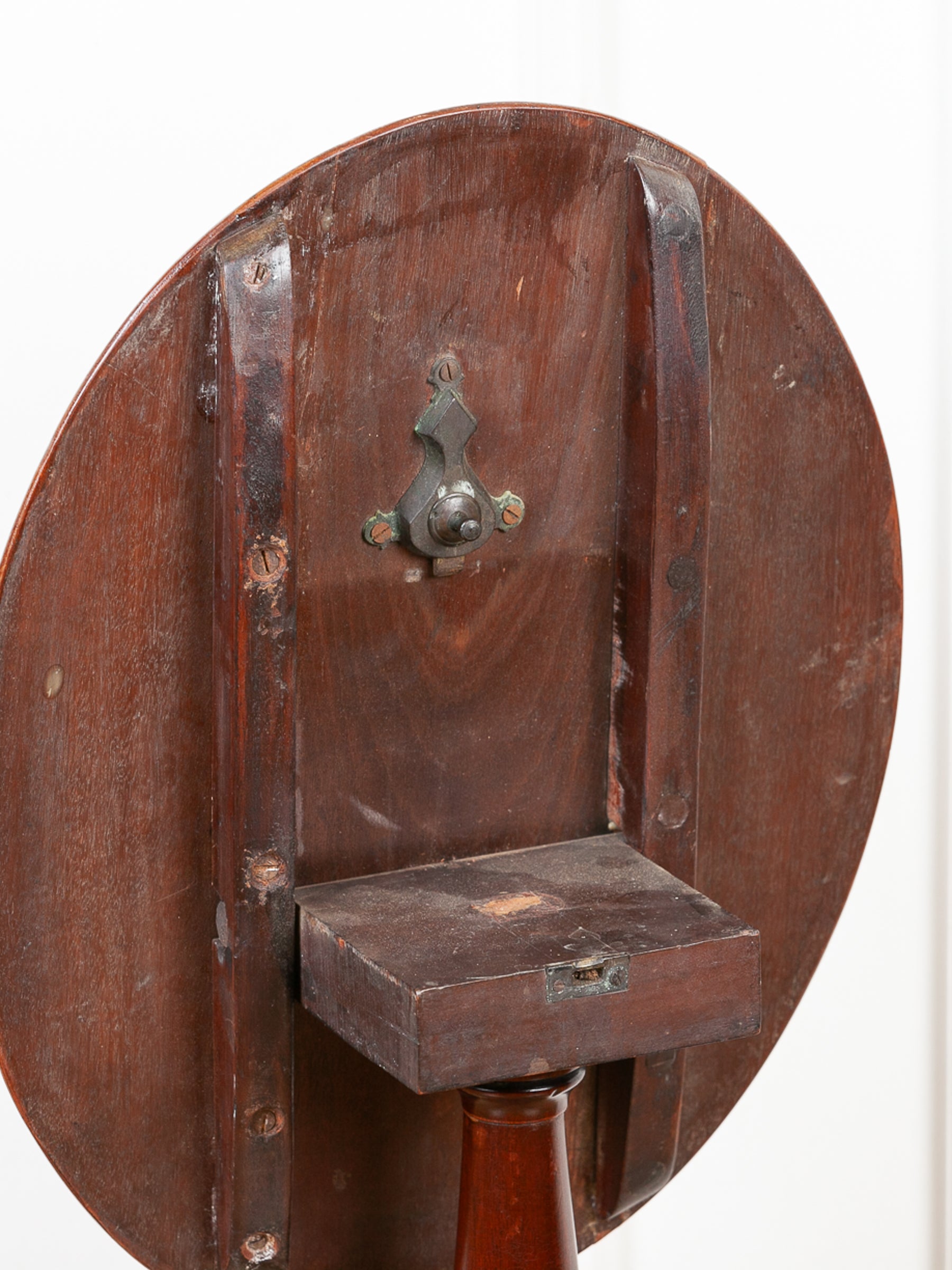 Late 18th Century Georgian Inlaid Mahogany Tilt-Top Pedestal Table