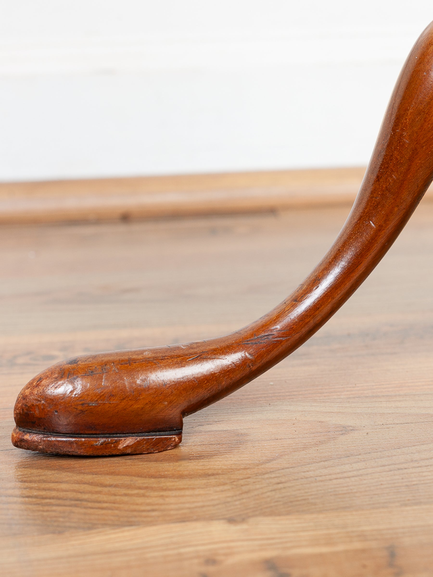 Late 18th Century Georgian Inlaid Mahogany Tilt-Top Pedestal Table