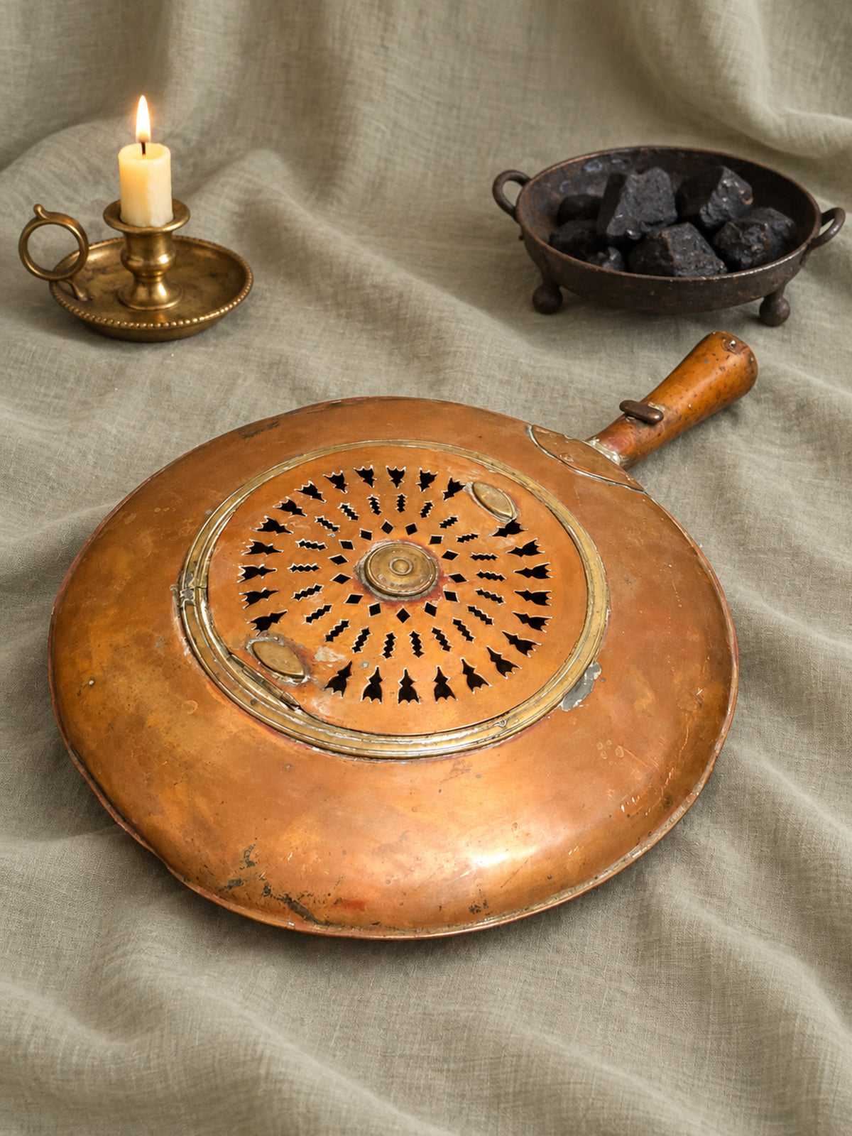 Antique Copper Bed Warmer Pan with Pierced Decoration