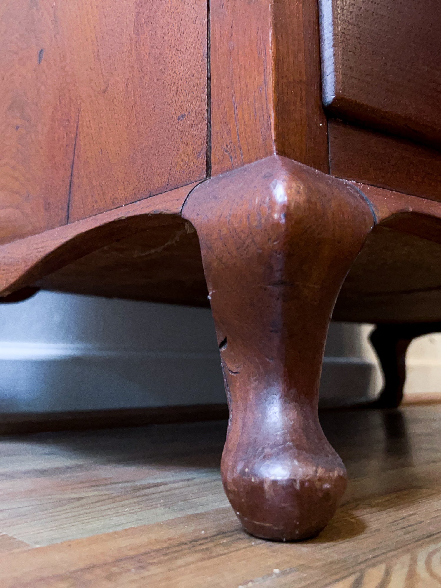 Early 20th Century Bow Front Dresser with Swivel Mirror