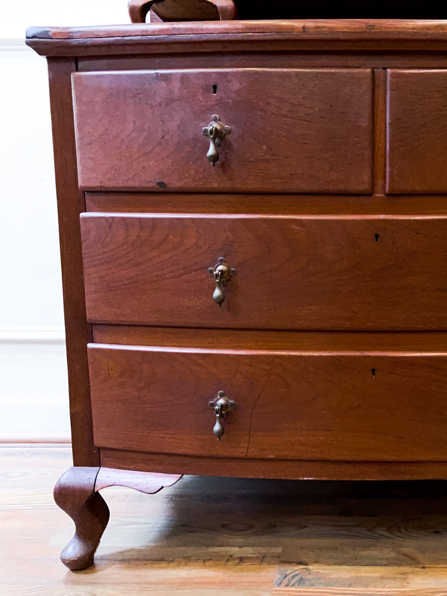 Early 20th Century Bow Front Dresser with Swivel Mirror