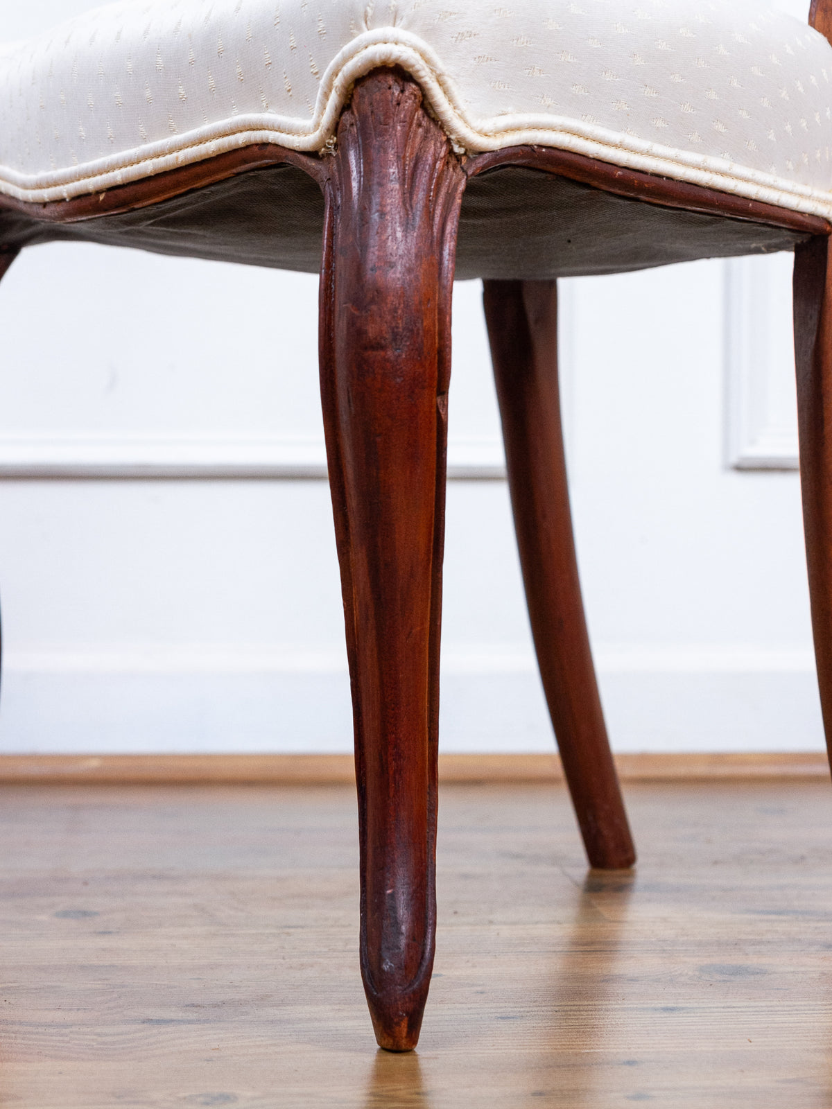Late 19th Century Carved Mahogany Balloon Back Side Chair
