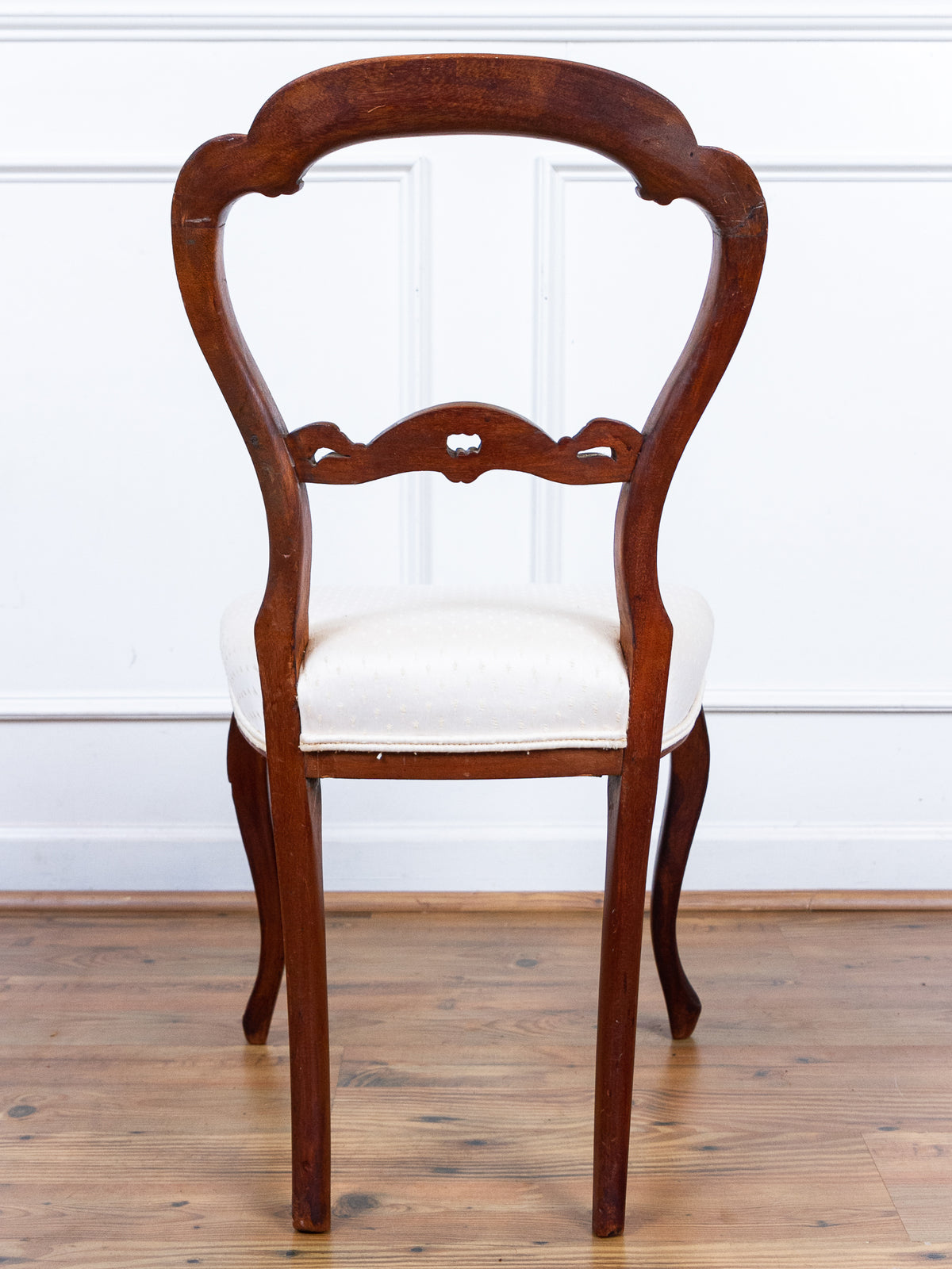Late 19th Century Carved Mahogany Balloon Back Side Chair